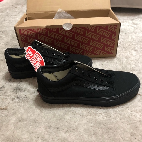 Vans - Picture 3 of 7